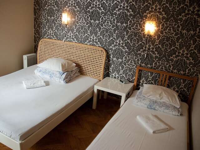 Хостелы Trzy Kafki Private Rooms Краков-27